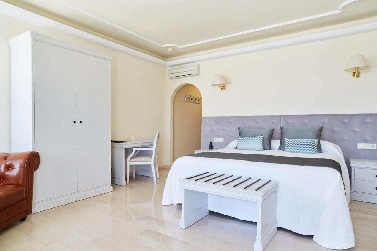 Grand Hotel Palladium Santa Eulalia del Río Santa Eulária des Riu Exterior foto