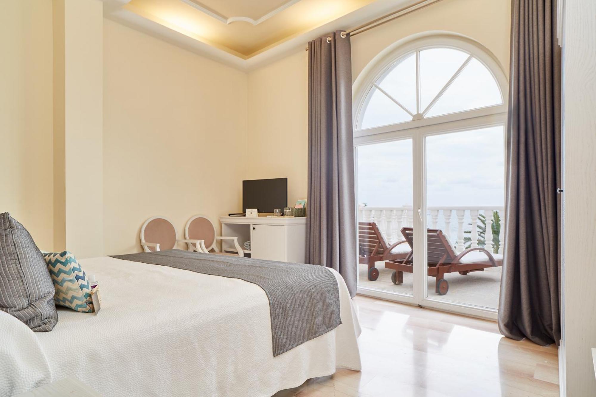 Grand Hotel Palladium Santa Eulalia del Río Santa Eulária des Riu Exterior foto