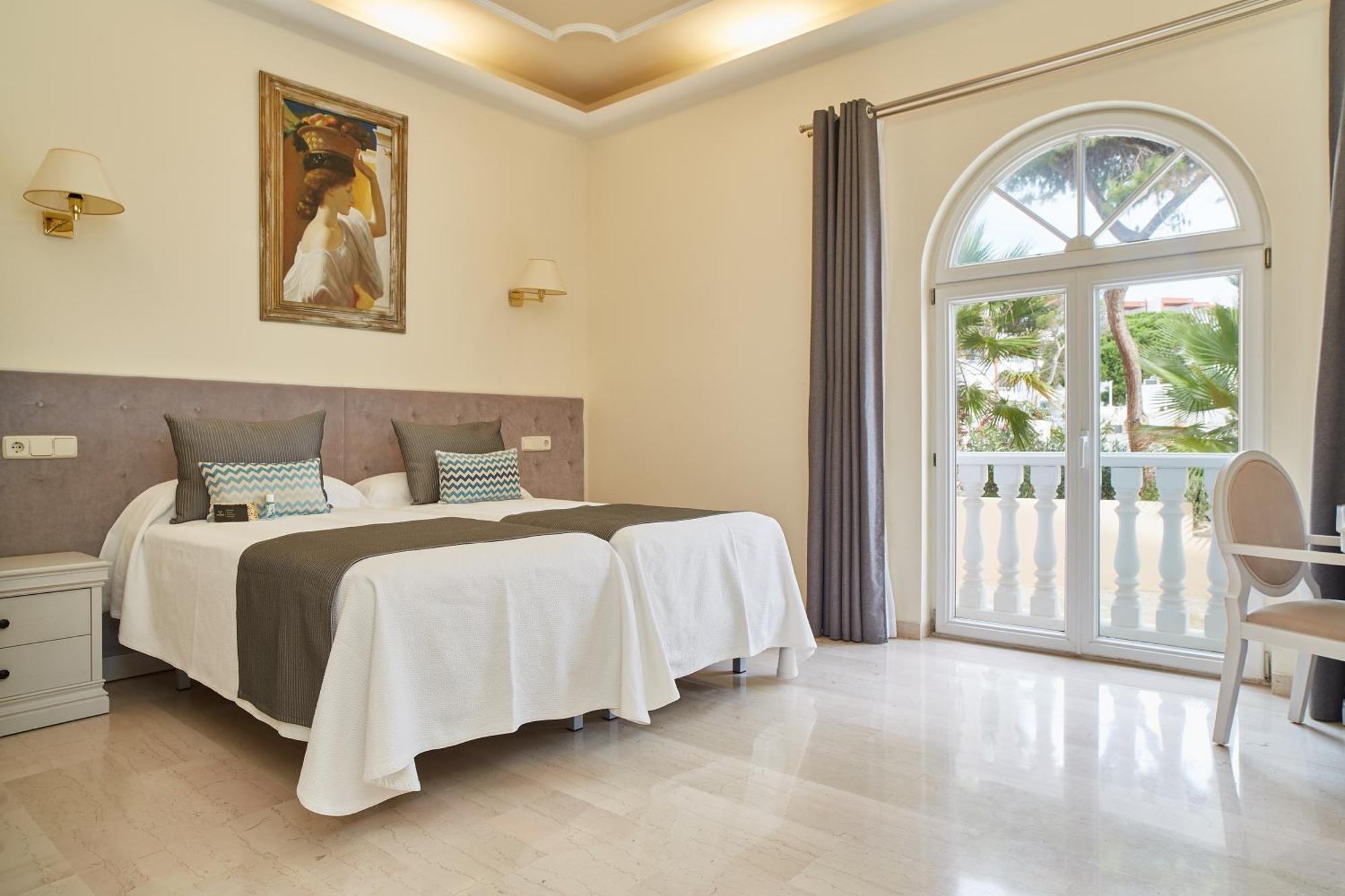 Grand Hotel Palladium Santa Eulalia del Río Santa Eulária des Riu Exterior foto