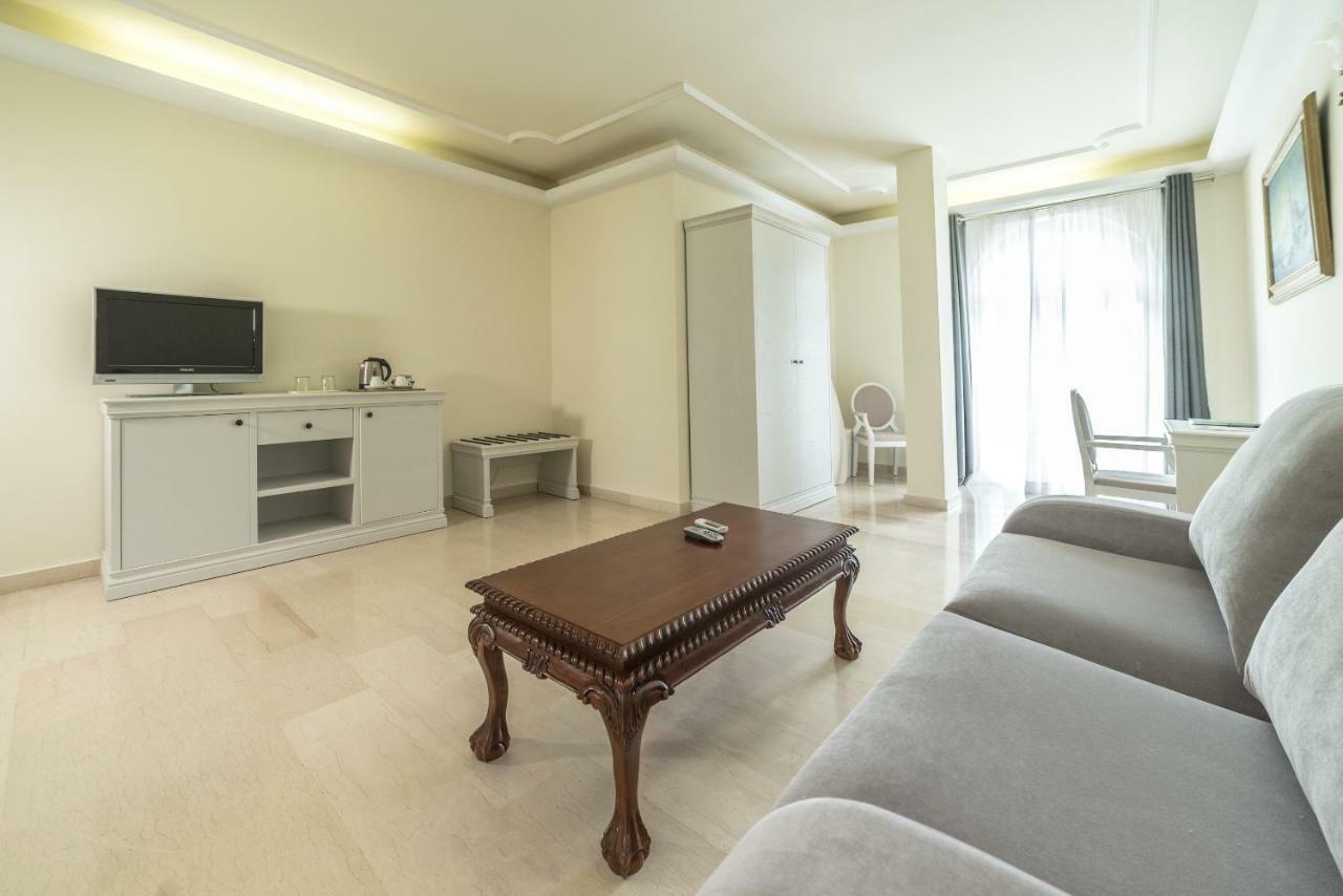 Grand Hotel Palladium Santa Eulalia del Río Santa Eulária des Riu Exterior foto